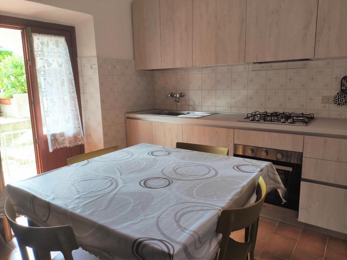 Appartamento Il Girasole Pomonte Exterior photo